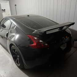 Nissan 370 Z not for Parts