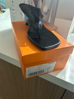 Viugjnex Black Mid Heel Thong Sandals Size 10