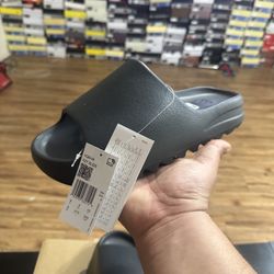 YEEZY SLIDE  ONXY 