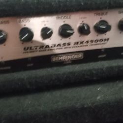 Berhinger 450 W Bass Combo