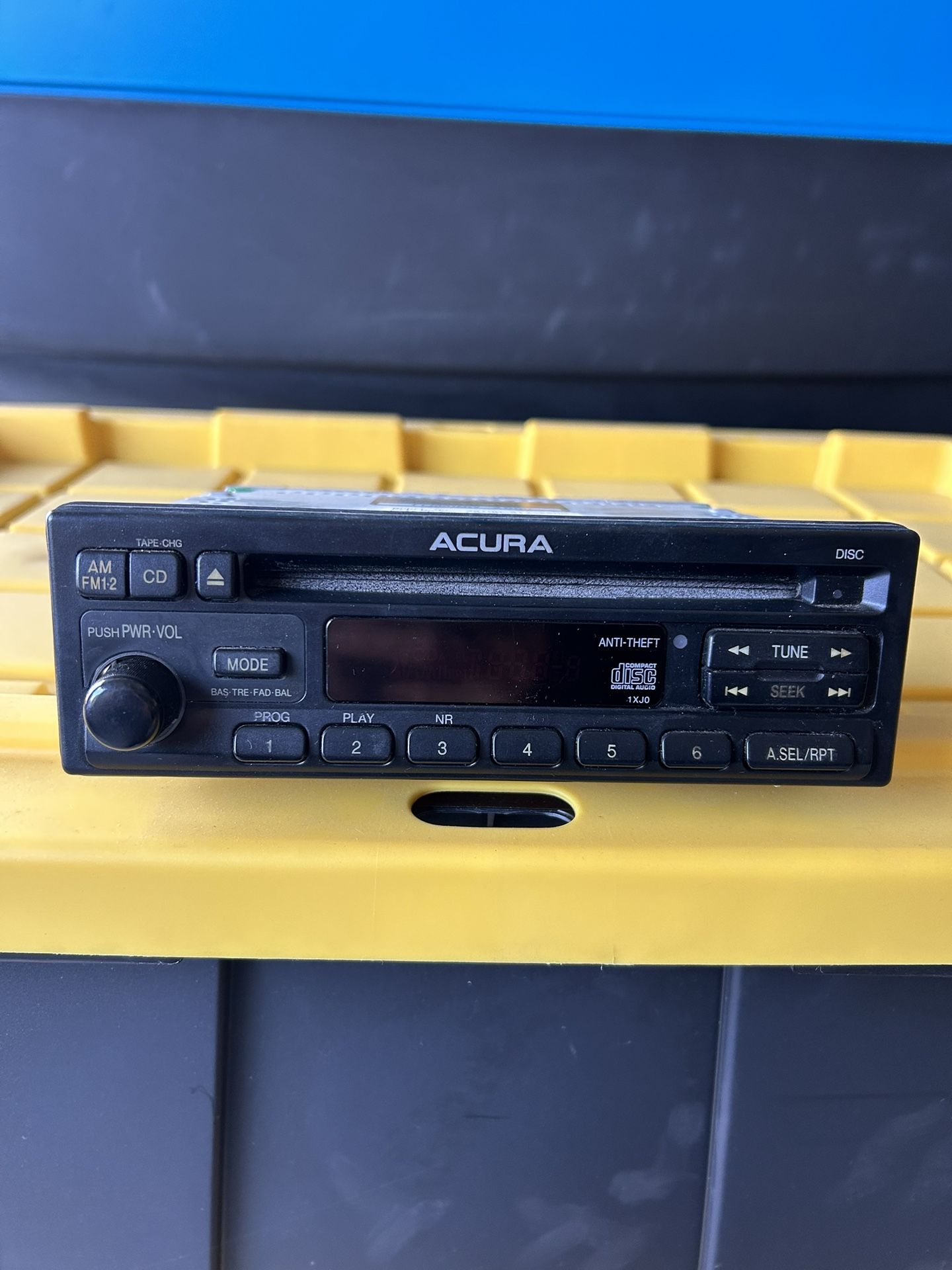 2000 Acura Integra GSR Radio