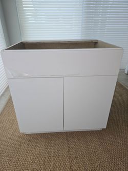 Sink base cabinet