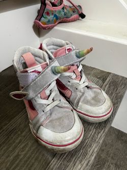 10 pairs girl shoes sizes 9-11