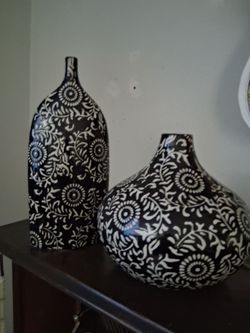 Black and White Floral Ceramic Vase Set