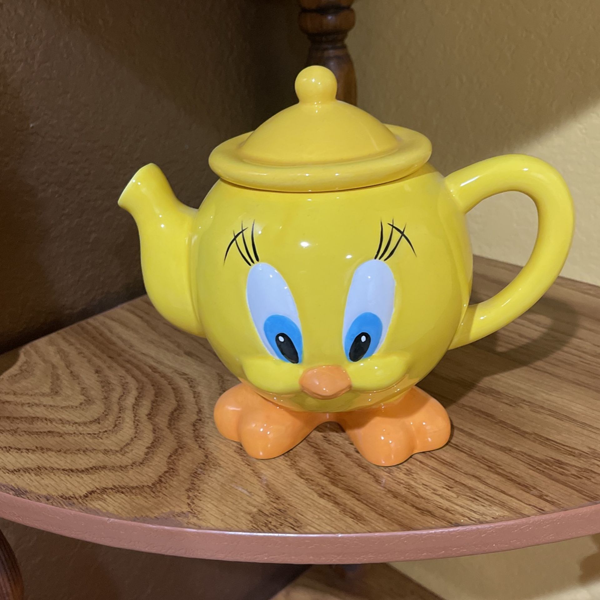 Tweety Bird Vintage Ceramic Teapot