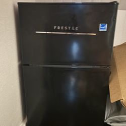 Frestec Mini Fridge With Freezer