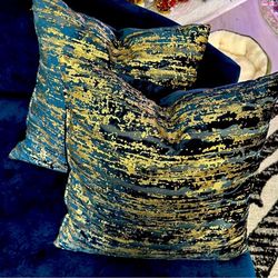 Set of two 16 x 16 throw pillows blue and gold