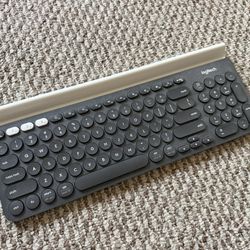 Wireless Keyboard (Logitech K780)