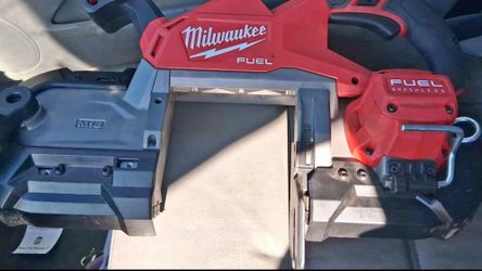 Milwaukee band Saw