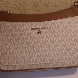 Michael Jet Set Medium Logo Shoulder Bag 