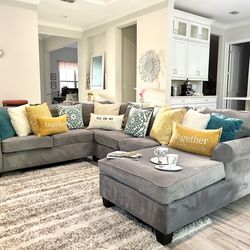 Large u shape sectional sofa