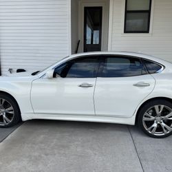 2013 Infiniti M37