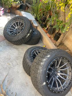 Fuel Wheels & Brand New RT Tires - Lifted Truck Setup - Ram, Silverado, Sierra, F250, F350