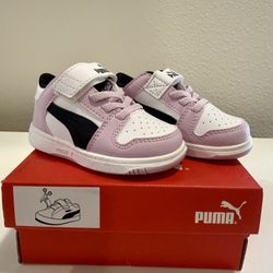 Size 5 Girl puma's 
