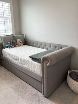 double bed with new mattresses✨