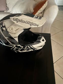 Troy Lee designs helmet