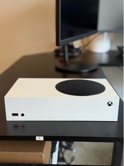 Xbox Series S – 360GB – Good Condition