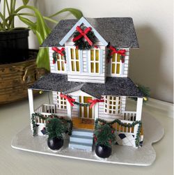 🎄Adorable light up cardboard holiday Christmas house