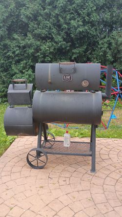 Oklahoma Joe's Offset Smoker Grill
