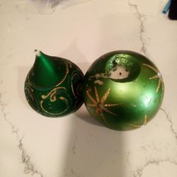 2 Small Festive Candles 