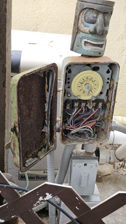 Estamos A Sus ordenes.