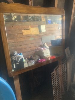 mirror detached from dresser