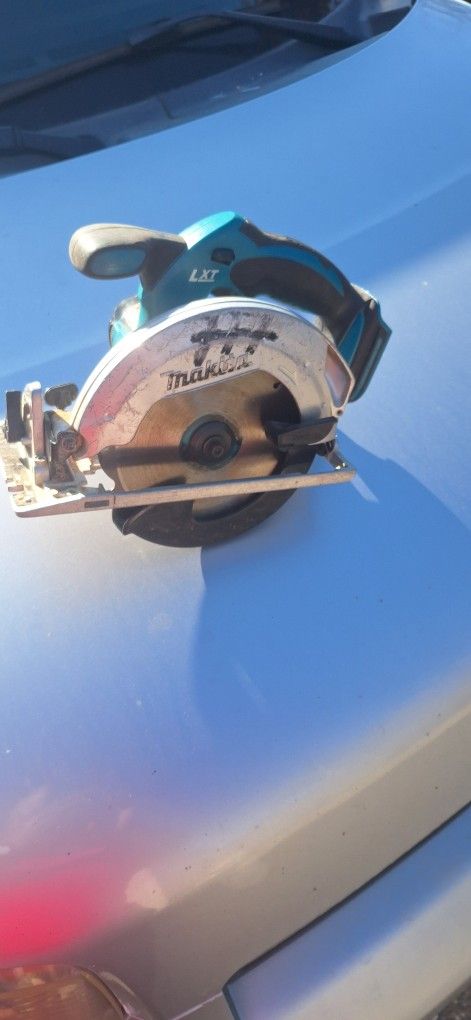 MAKITA SAW 18 V 