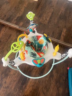 Fisher-Price Jumping Jungle Jumperoo Baby Jumper