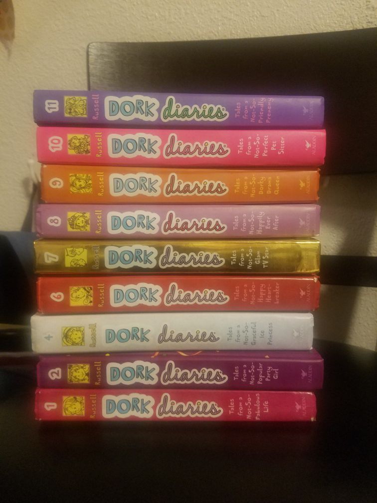 Dork Diaries Book Set