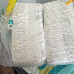 Newborn Pampers 