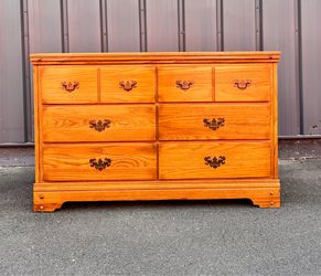 Traditional Solid Oak  Double Dresser FREE DELIVERY 🚚 TAMPA & SURROUNDINGS