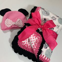 Minnie Mouse Double-sided Minky Crochet Baby Blanket Gift Set