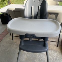 HIGH CHAIR 