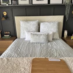 Queen Size Cream Velvet Bed W Premium Mattress 