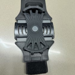 Rotatable running armband