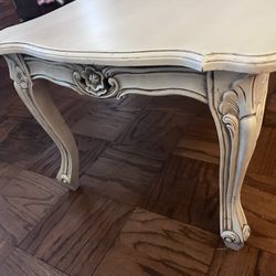 Elegant Vintage French Provincial Antique Coffee Table – $275 OBO (Pickup in Clearwater, FL 33755)!