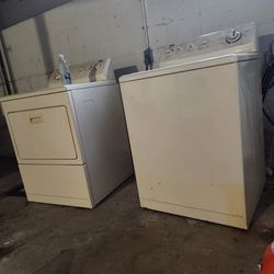 Kenmore Heavy Duty Washer and Dryer 