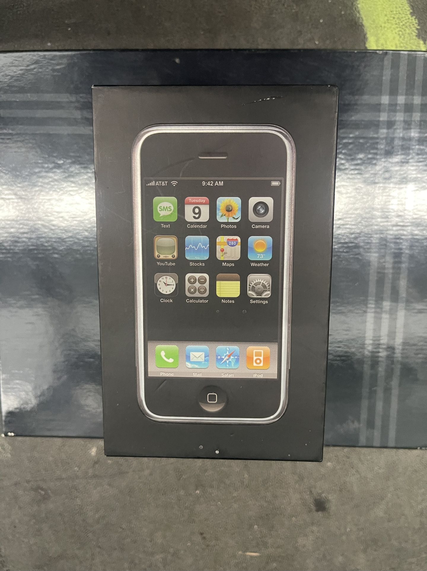 Original Apple iPhone 2G 8GB - Model A1203 (Rare Collectible, Complete in Box)