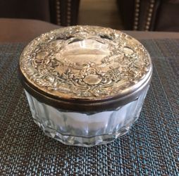 Silver Plate Metal Lid On Clear Powder Box With Powder Puff
