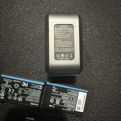Insta360 X4 Camera (Broken Lense) + 3 Batteries + Dual Charger + pouch + 2 lens caps + Hard Case