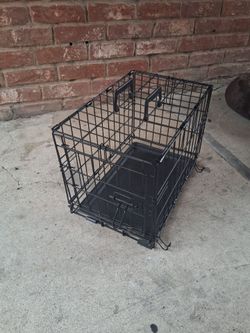 Dog Kennel (small) $25 Dlls.