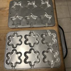 2 Christmas Candy Or Cake Pop Molds 