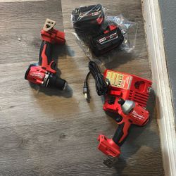 Par De Taladros Milwaukee Nuevos