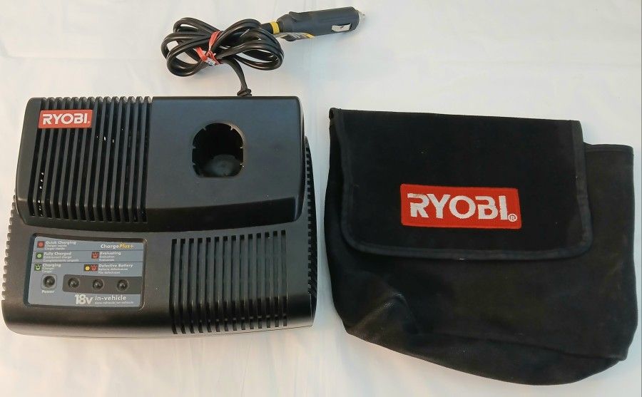RYOBI (P130) 18v DC Charge Plus+ In-Vehicle Battery Charger CS0830