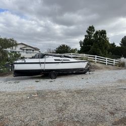 Macgregor 26 Sailboat 