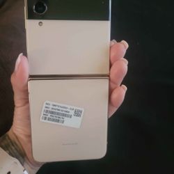 Rose Gold Samsung Z Flip Cell