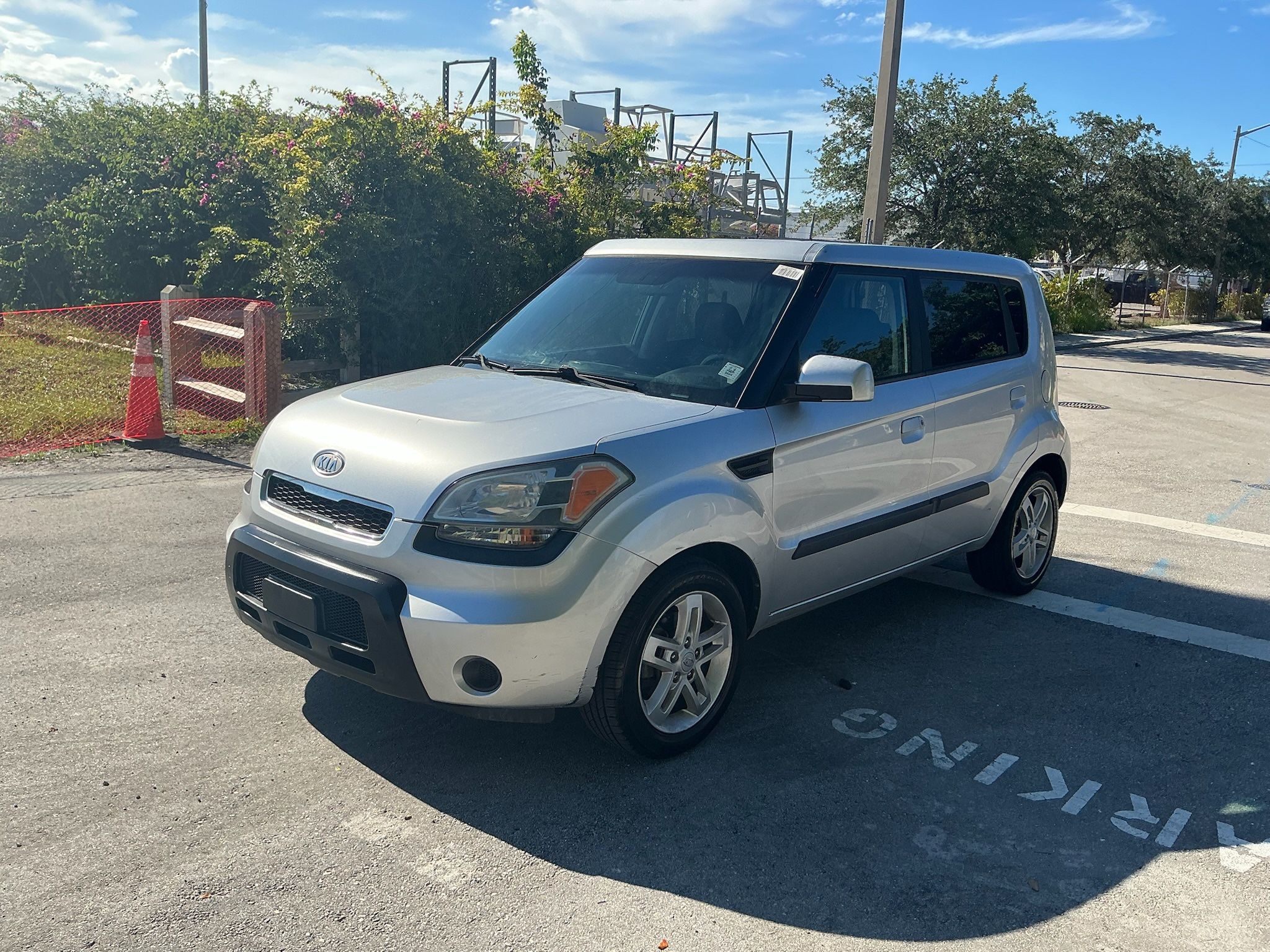 2010,KIA SOUL + Hatchback Wagon 