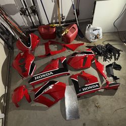 CBR600RR 2017 OEM Fairings 