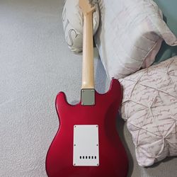 Electric Guitar.  Jay  https://offerup.com/redirect/?o=VGFzZXVzLm5ldw==.