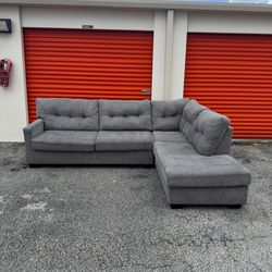Sofa seccional/ couch / Good Condition